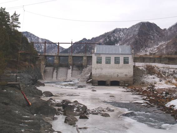 Чемальская ГЭС зимой